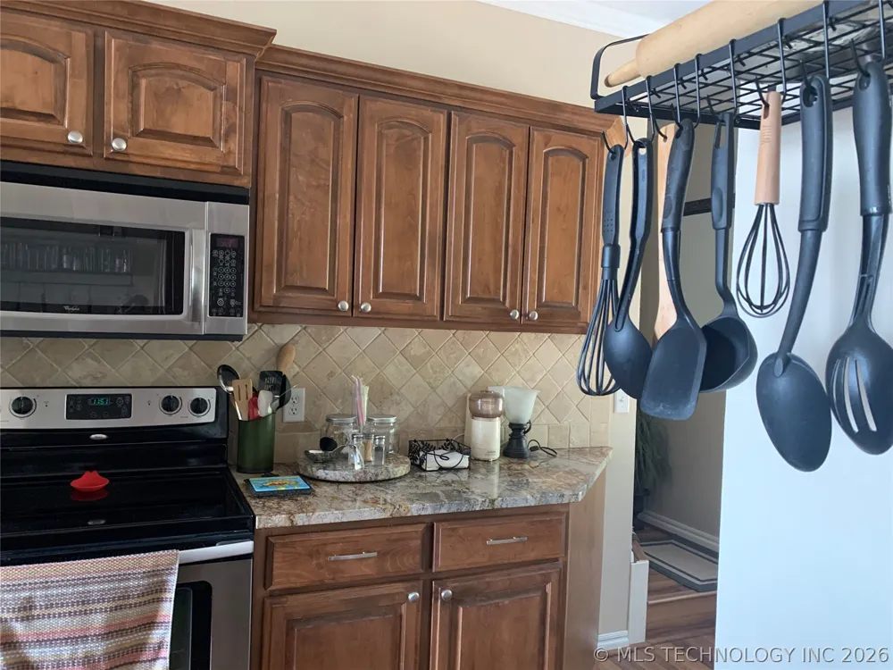 330 Lakeshore Drive #330 Eufaula, OK 74432