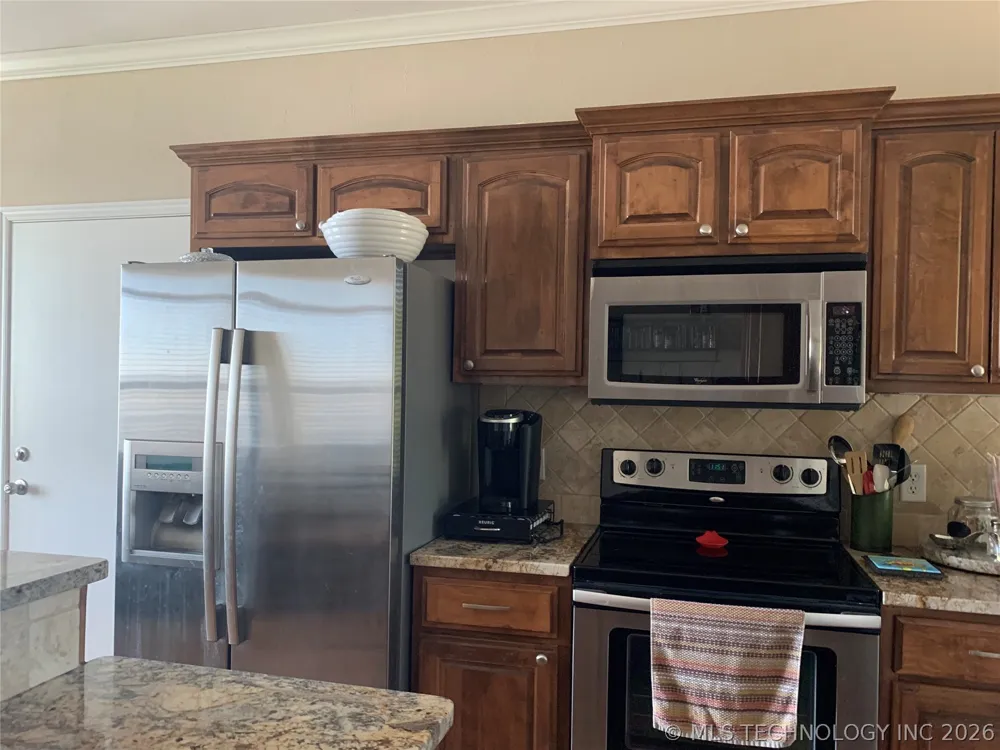 330 Lakeshore Drive #330 Eufaula, OK 74432
