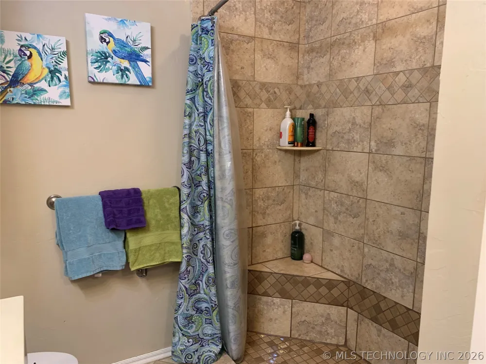 330 Lakeshore Drive #330 Eufaula, OK 74432