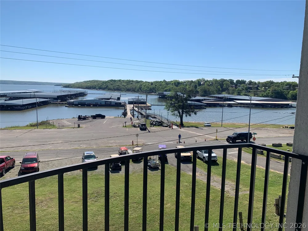 330 Lakeshore Drive #330 Eufaula, OK 74432