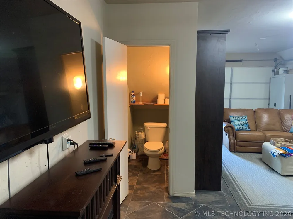 330 Lakeshore Drive #330 Eufaula, OK 74432