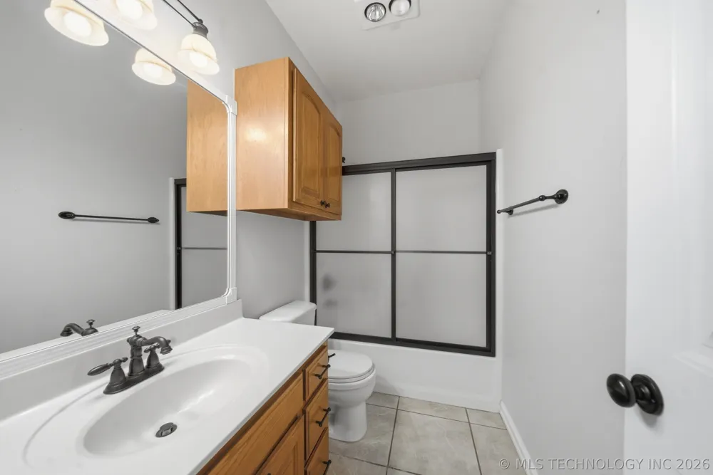 208 New Haven Street Catoosa, OK 74015