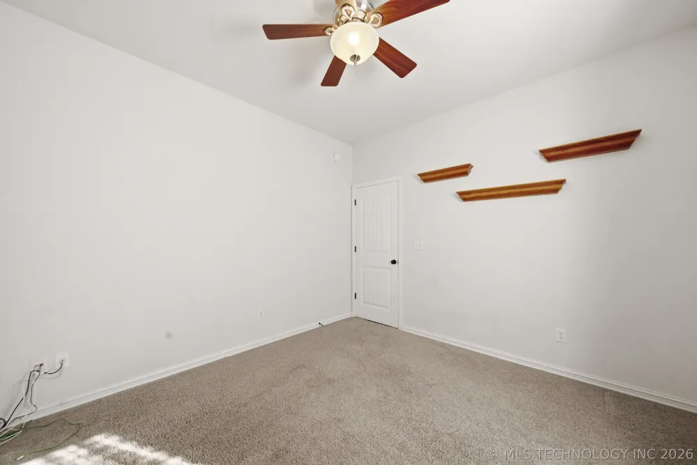 208 New Haven Street Catoosa, OK 74015