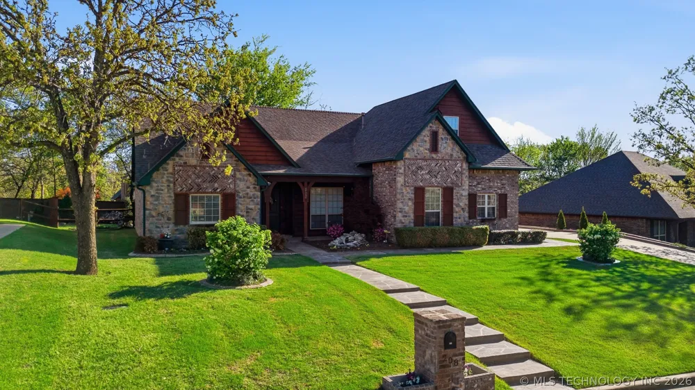 208 New Haven Street Catoosa, OK 74015