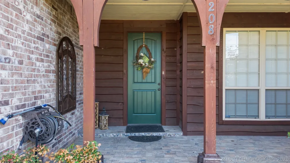 208 New Haven Street Catoosa, OK 74015