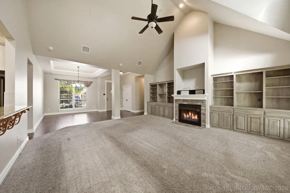 208 New Haven Street Catoosa, OK 74015