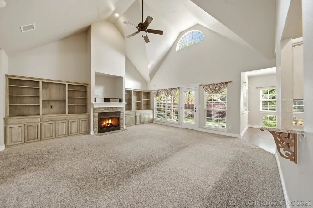 208 New Haven Street Catoosa, OK 74015