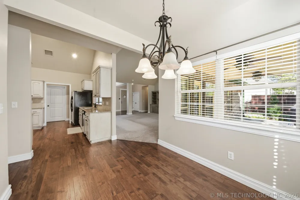 208 New Haven Street Catoosa, OK 74015