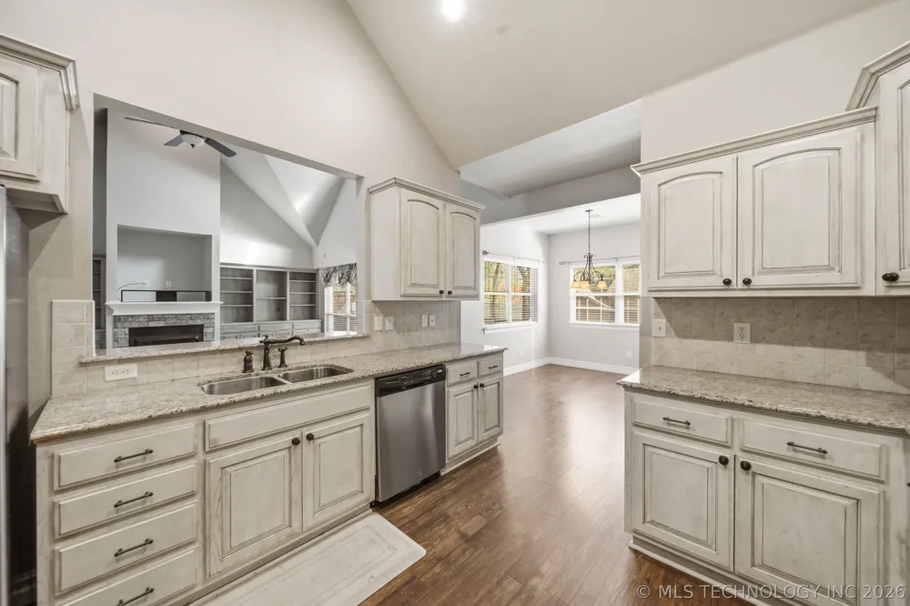 208 New Haven Street Catoosa, OK 74015