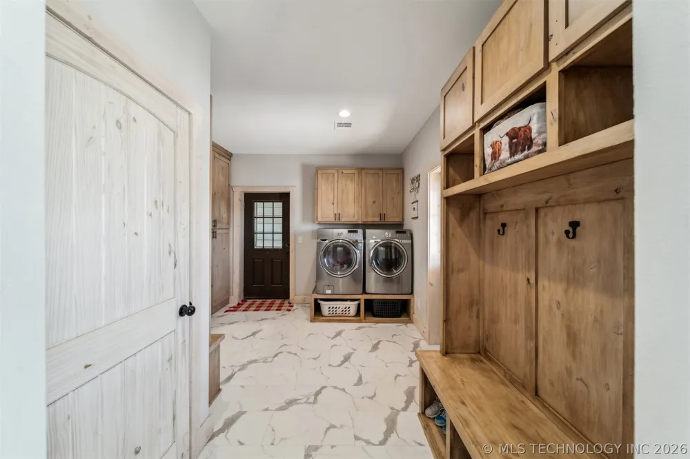 9501 S 4170 ROAD Claremore, OK 74017