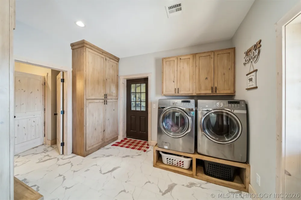 9501 S 4170 ROAD Claremore, OK 74017