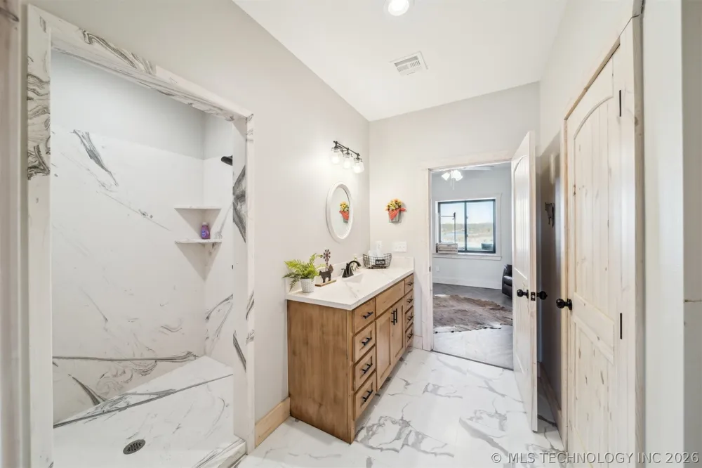 9501 S 4170 ROAD Claremore, OK 74017