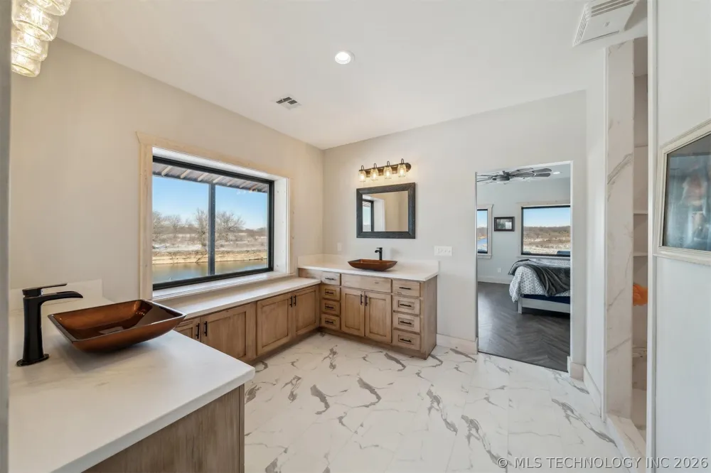 9501 S 4170 ROAD Claremore, OK 74017