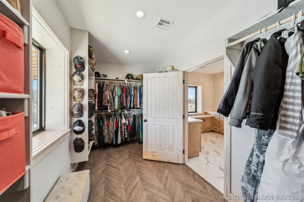 9501 S 4170 ROAD Claremore, OK 74017