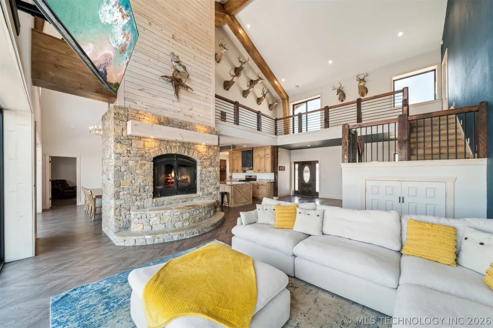 9501 S 4170 ROAD Claremore, OK 74017