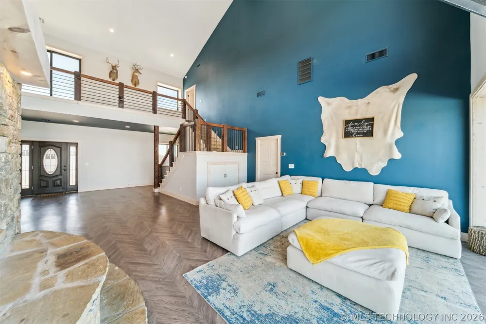 9501 S 4170 ROAD Claremore, OK 74017