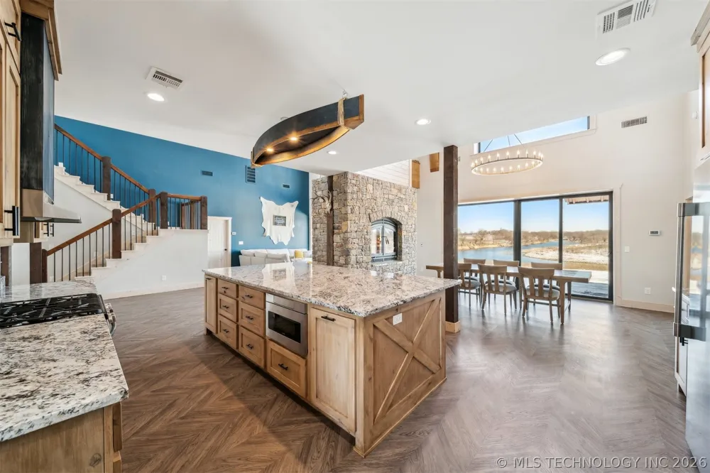 9501 S 4170 ROAD Claremore, OK 74017