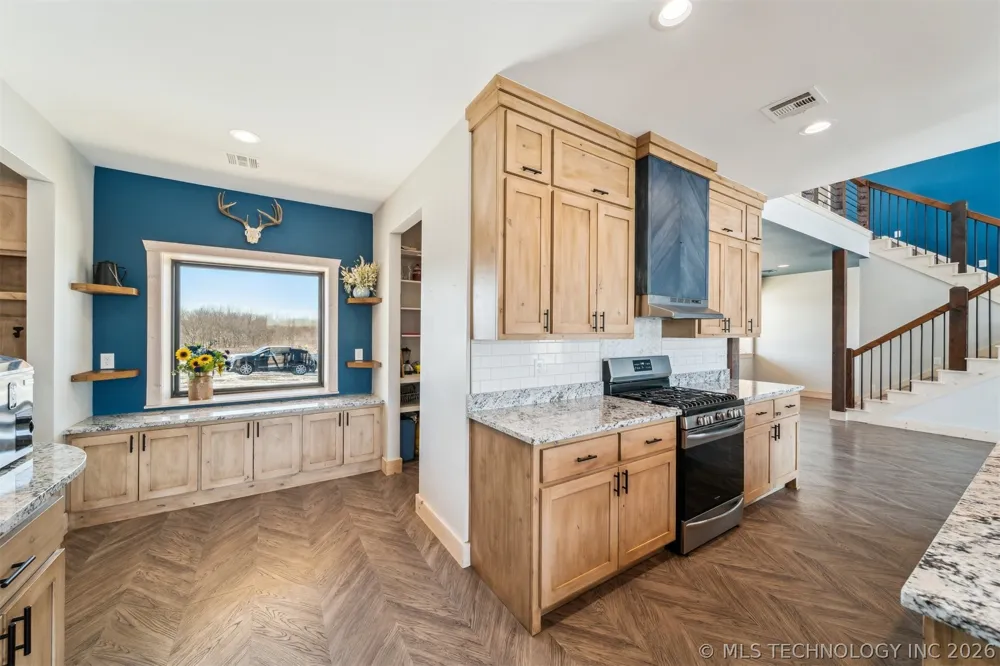 9501 S 4170 ROAD Claremore, OK 74017