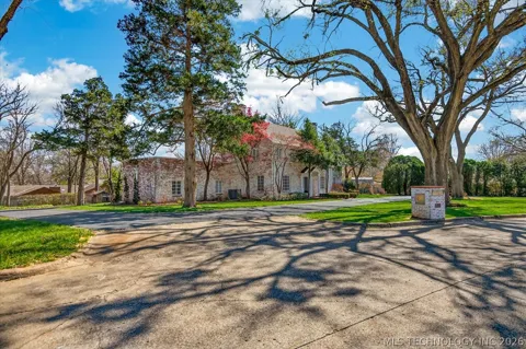 2317 London Lane
