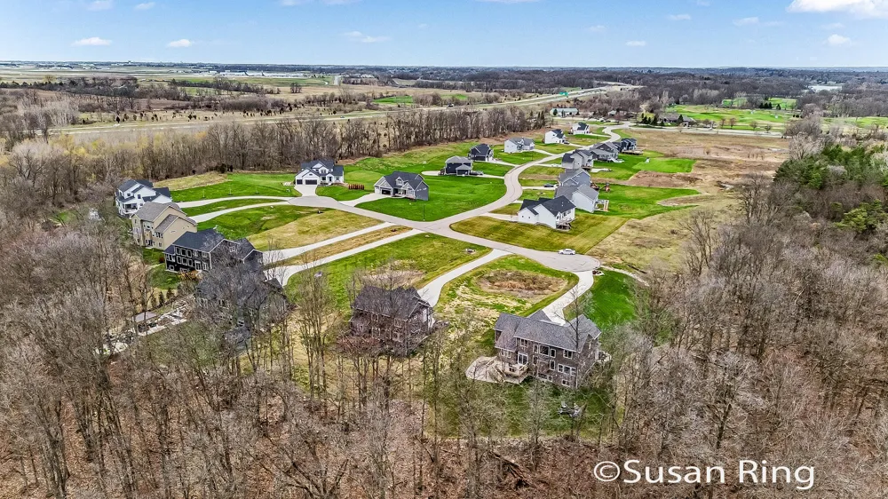 7290 Crossridge Drive SE Cascade Charter Township, MI 49512
