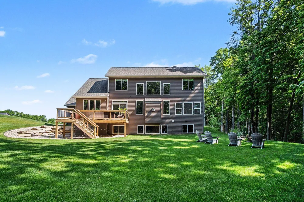 7290 Crossridge Drive SE Cascade Charter Township, MI 49512