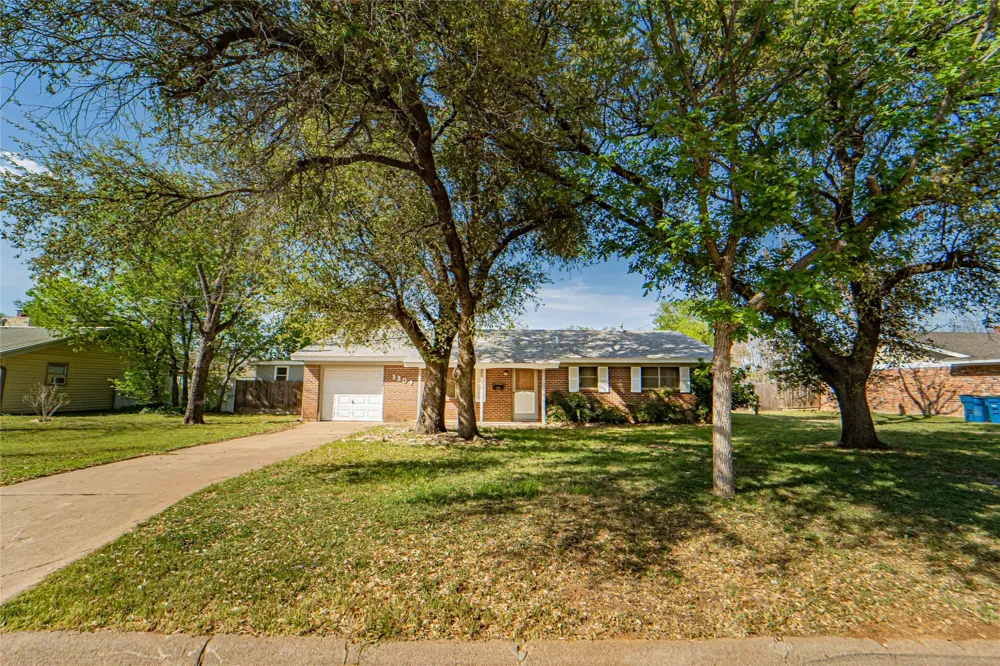 1304 Sycamore Street Breckenridge, TX 76424