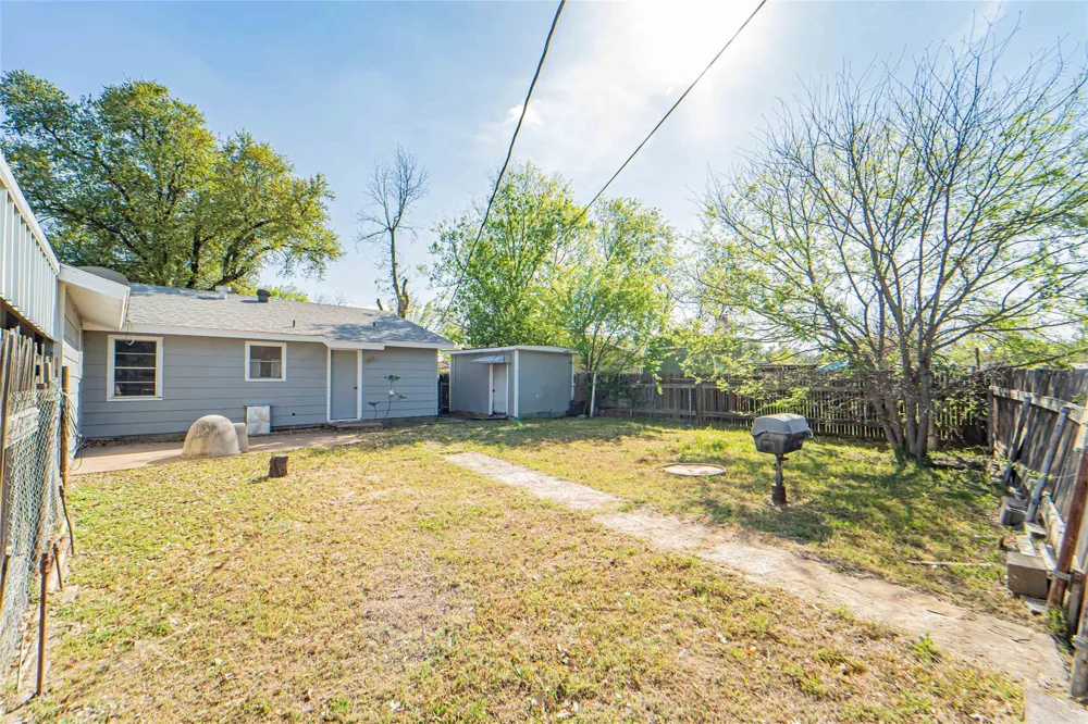 1304 Sycamore Street Breckenridge, TX 76424