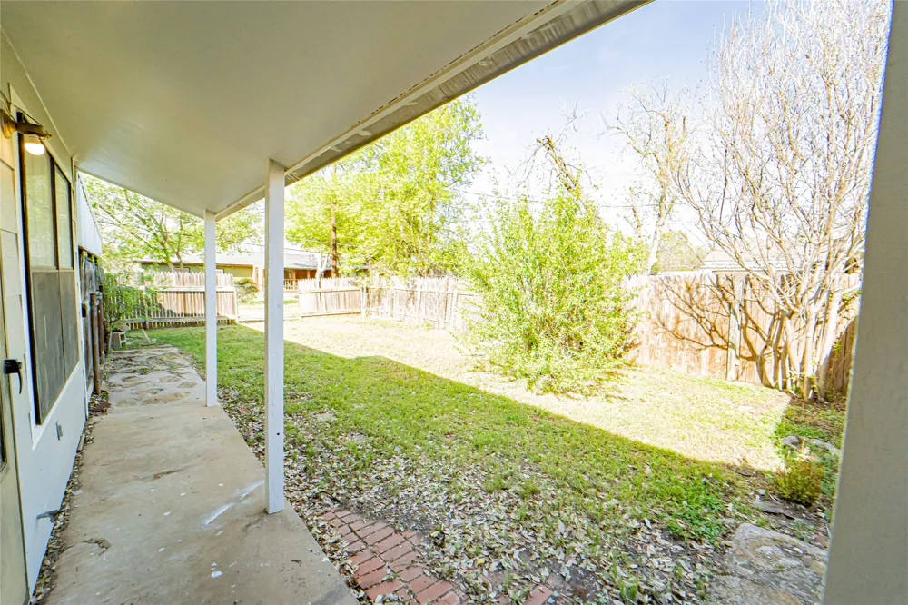 1304 Sycamore Street Breckenridge, TX 76424