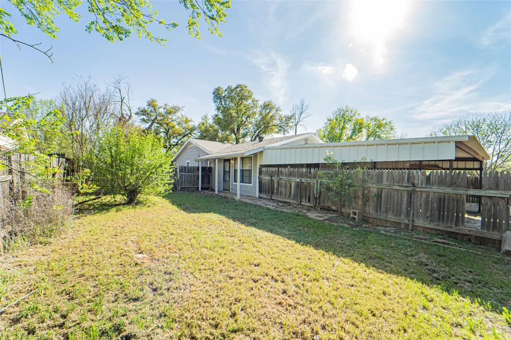 1304 Sycamore Street Breckenridge, TX 76424