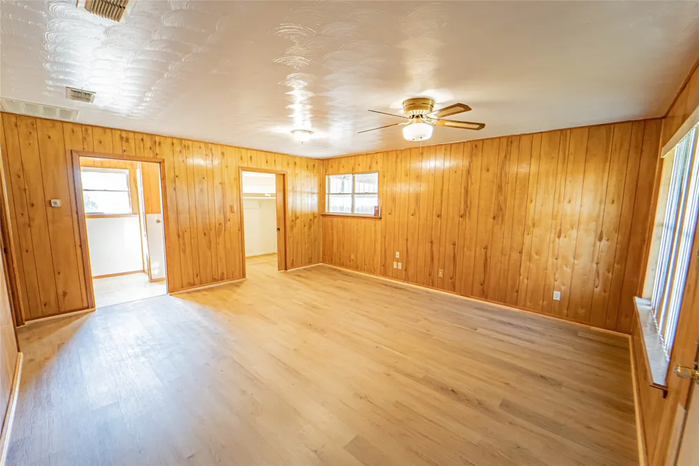 1304 Sycamore Street Breckenridge, TX 76424