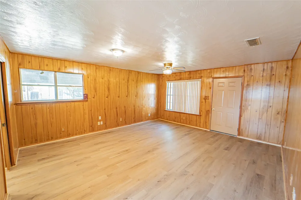 1304 Sycamore Street Breckenridge, TX 76424