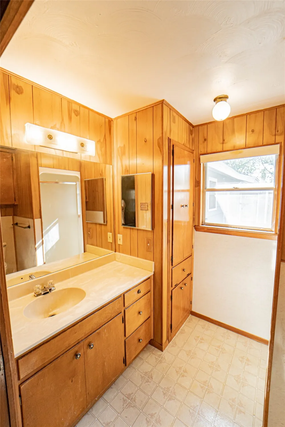 1304 Sycamore Street Breckenridge, TX 76424