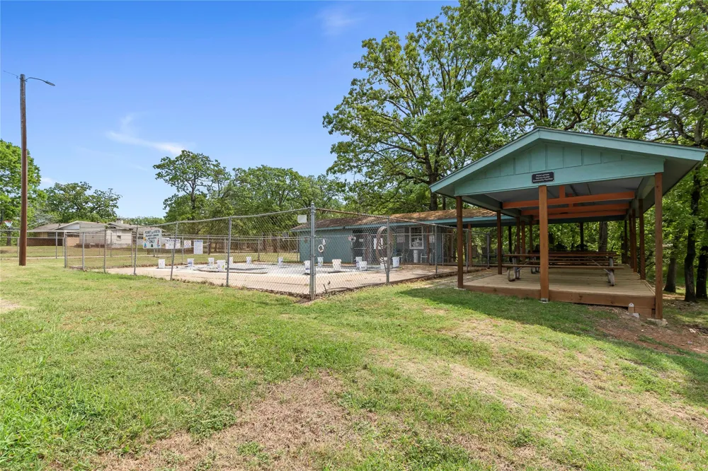 5706 Point Lavista Malakoff, TX 75148