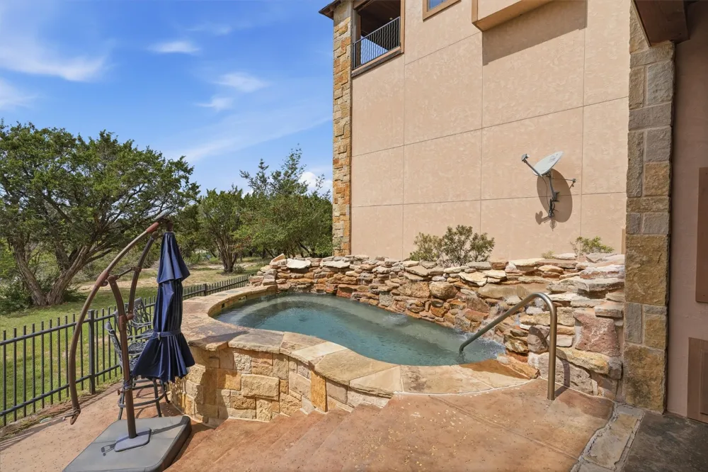 2141 Century Oak Drive Graford, TX 76449