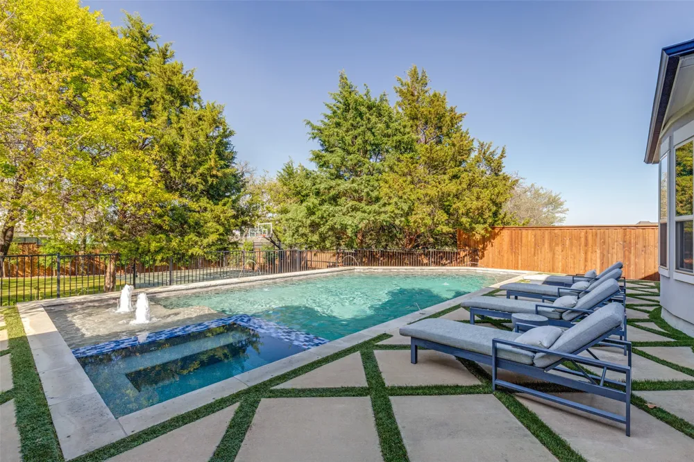 808 Charleston Drive Southlake, TX 76092