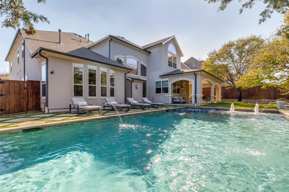 808 Charleston Drive Southlake, TX 76092