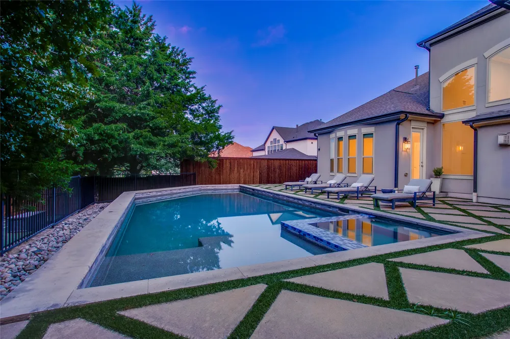 808 Charleston Drive Southlake, TX 76092