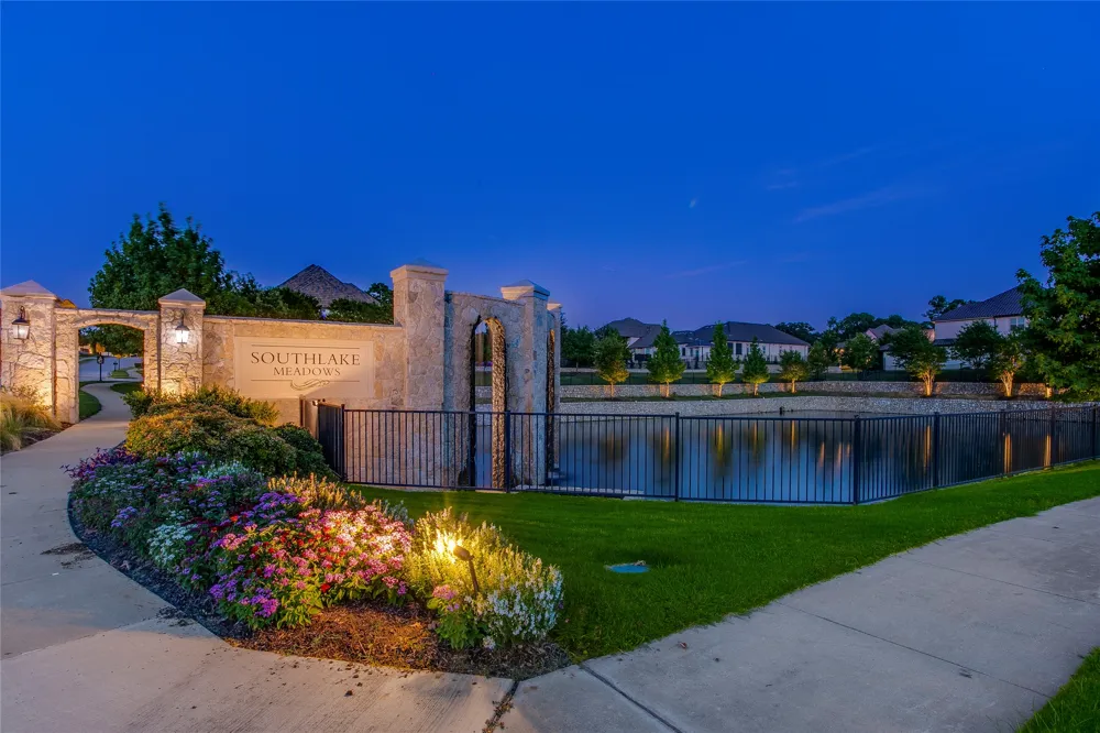 808 Charleston Drive Southlake, TX 76092