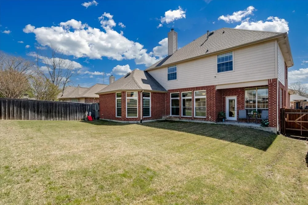 6205 Fieldcrest Lane Sachse, TX 75048