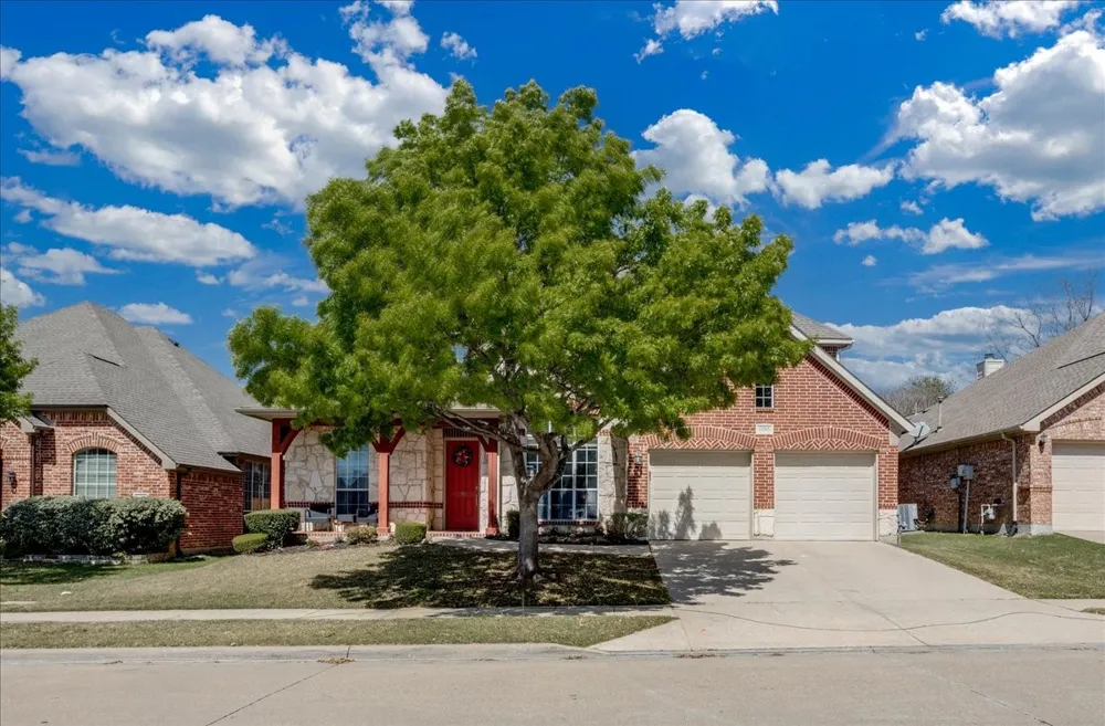 6205 Fieldcrest Lane Sachse, TX 75048