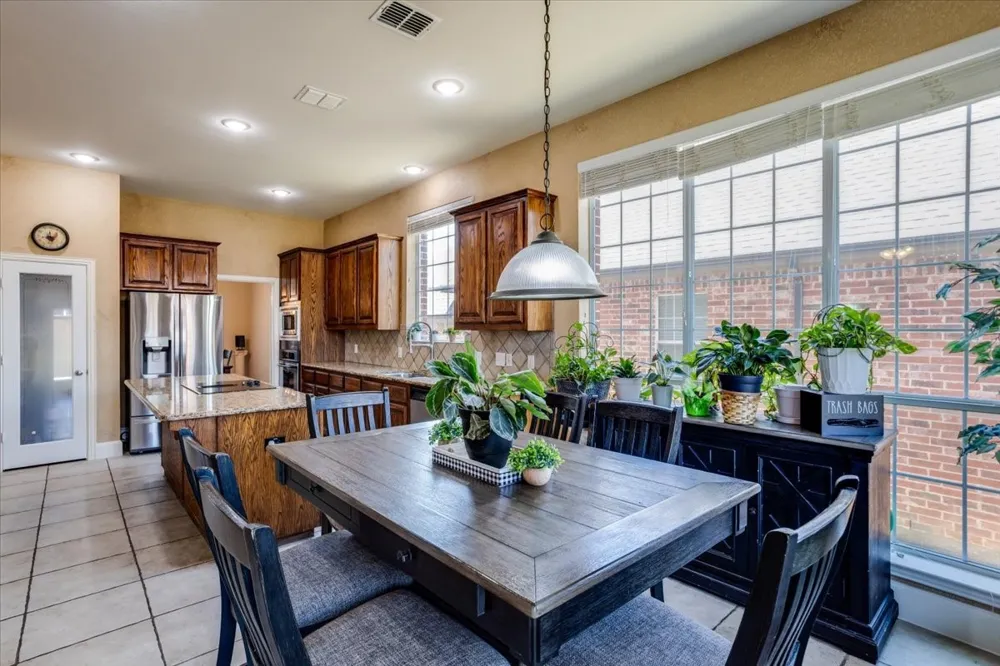 6205 Fieldcrest Lane Sachse, TX 75048
