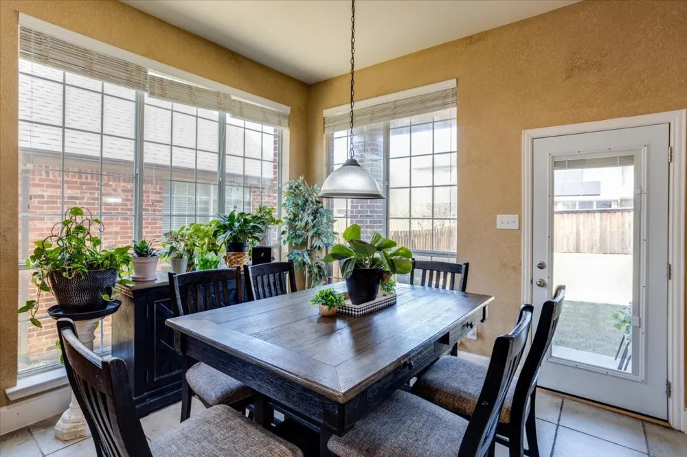 6205 Fieldcrest Lane Sachse, TX 75048