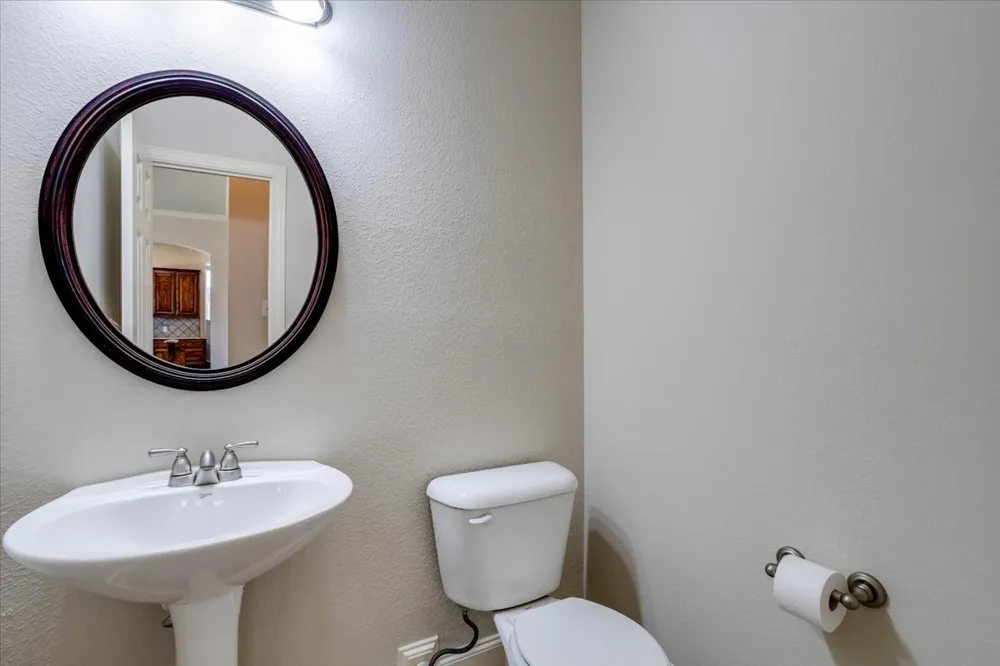 6205 Fieldcrest Lane Sachse, TX 75048