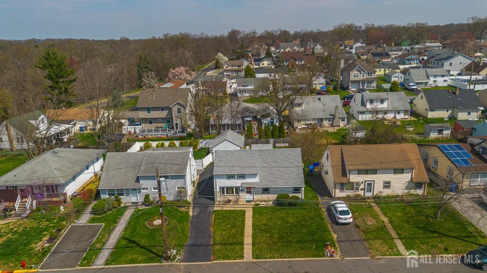 22 Grand Avenue Iselin, NJ 08830