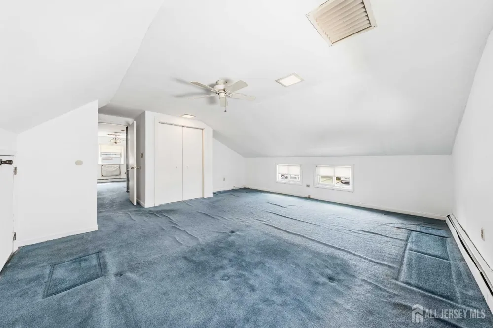 22 Grand Avenue Iselin, NJ 08830