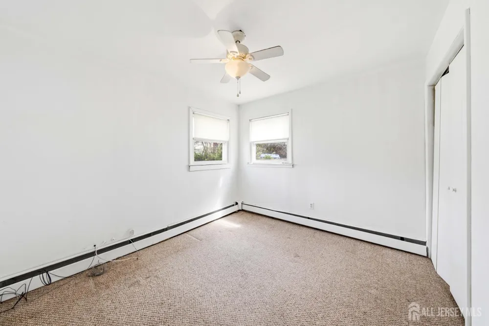 22 Grand Avenue Iselin, NJ 08830