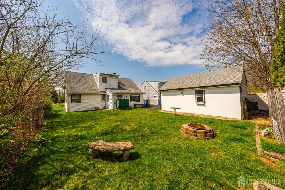 22 Grand Avenue Iselin, NJ 08830