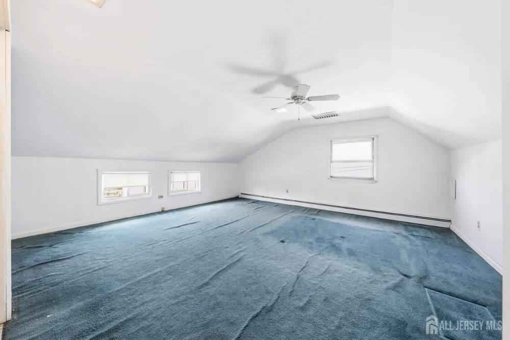 22 Grand Avenue Iselin, NJ 08830