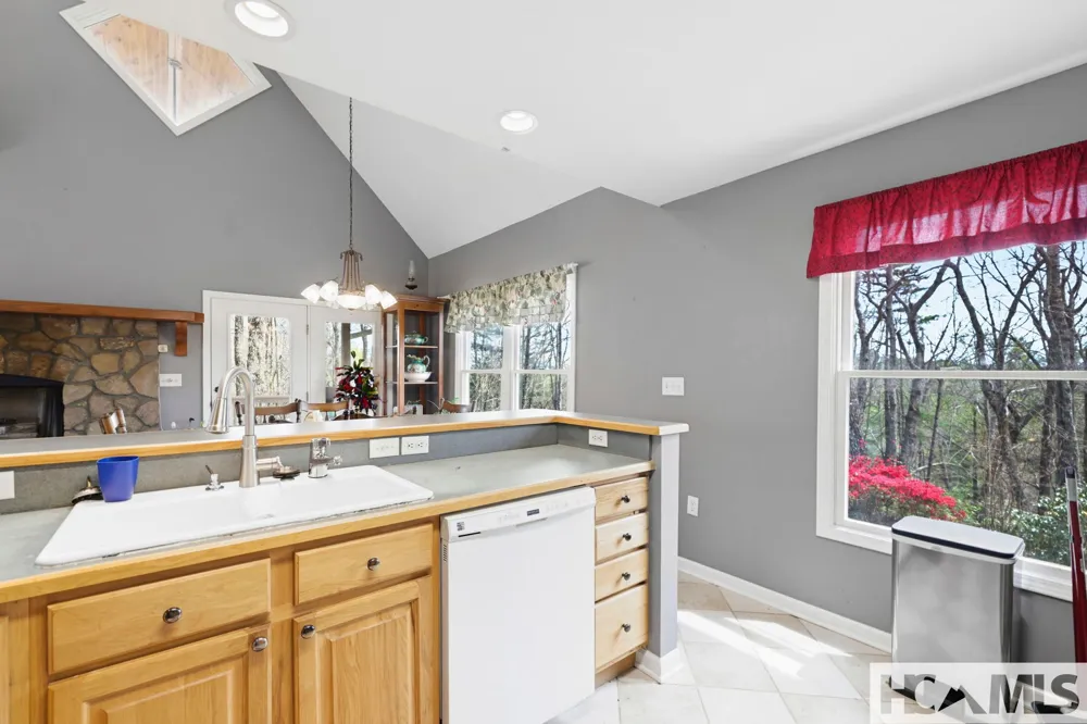 13705 Rosman Highway Lake Toxaway, NC 28747
