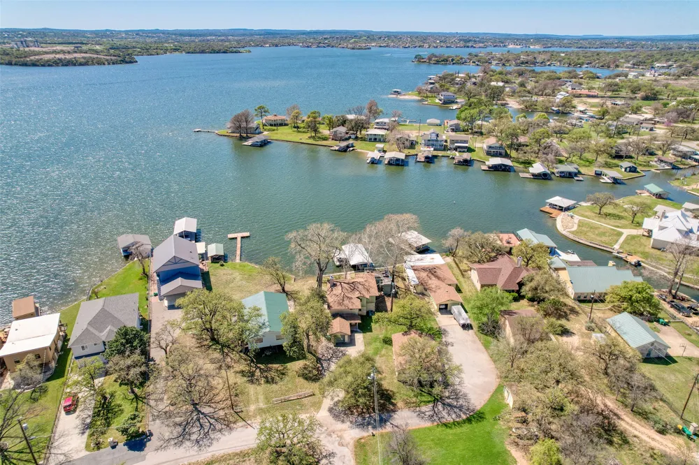 600 Deep Cove Drive Granite Shoals, TX 78654